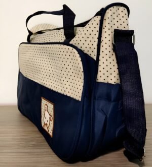 Bolso modelo Julietta, color marino, de lado