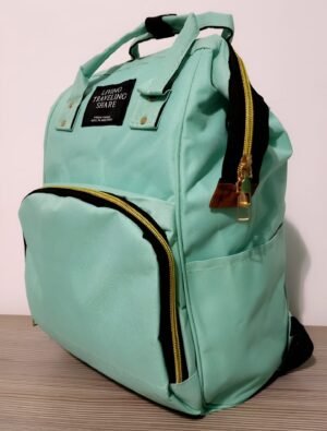 Mochila modelo Sophie, color azul, posición medio lado, mochila pañalera